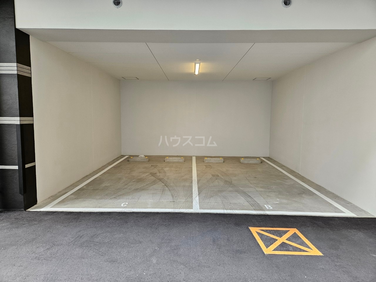 16/20 駐車場