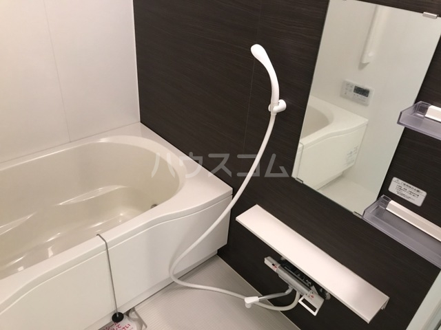 14/30 浴室