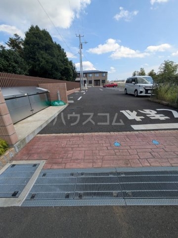 28/30 駐車場