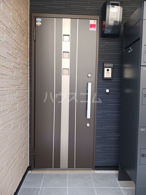 14/21 エントランス