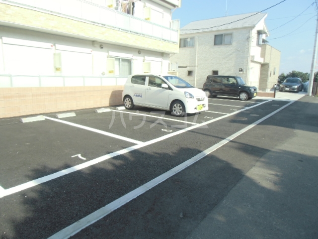 22/30 駐車場
