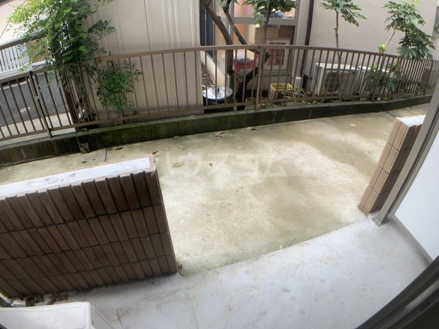 21/30 バルコニー