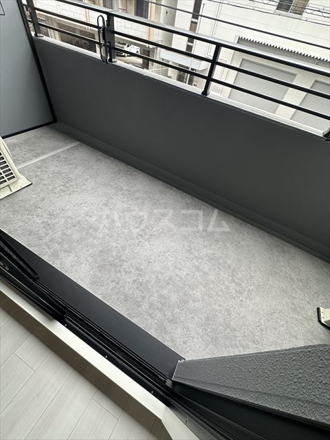 17/28 バルコニー