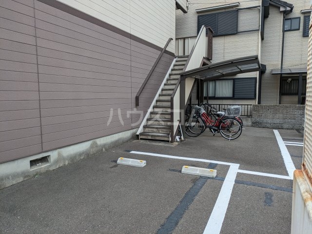 19/25 駐車場