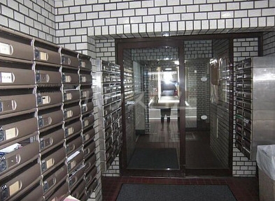 17/27 エントランス