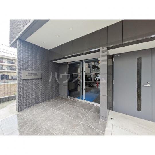 20/23 エントランス