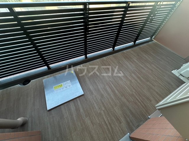 17/28 バルコニー