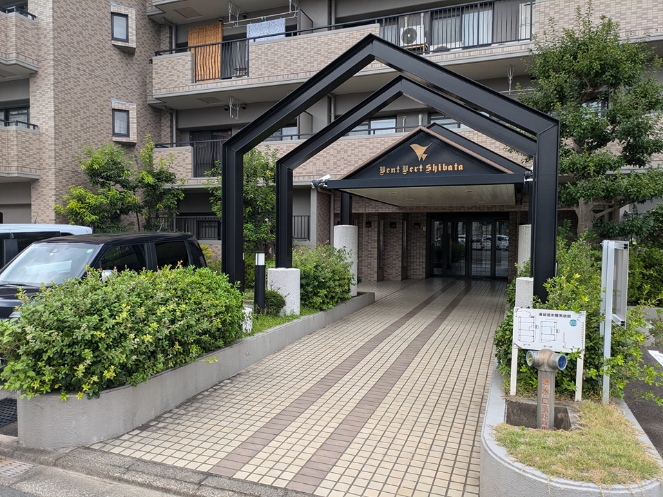 16/22 エントランス