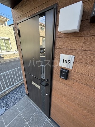 20/23 エントランス