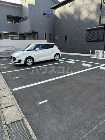 23/25 駐車場