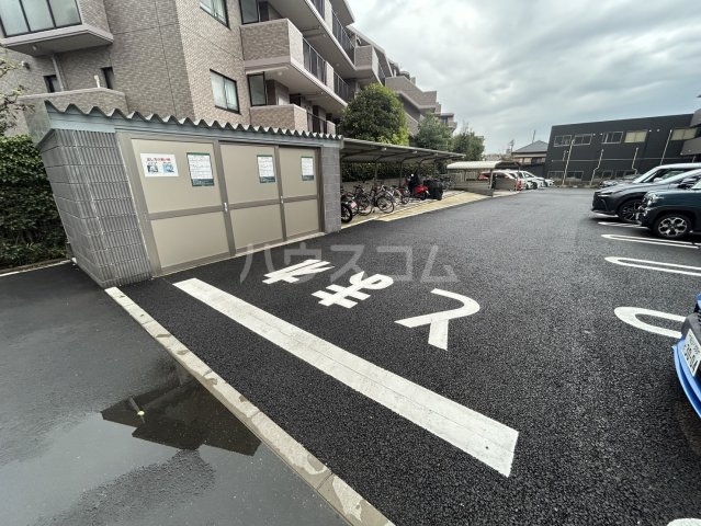 26/30 駐車場
