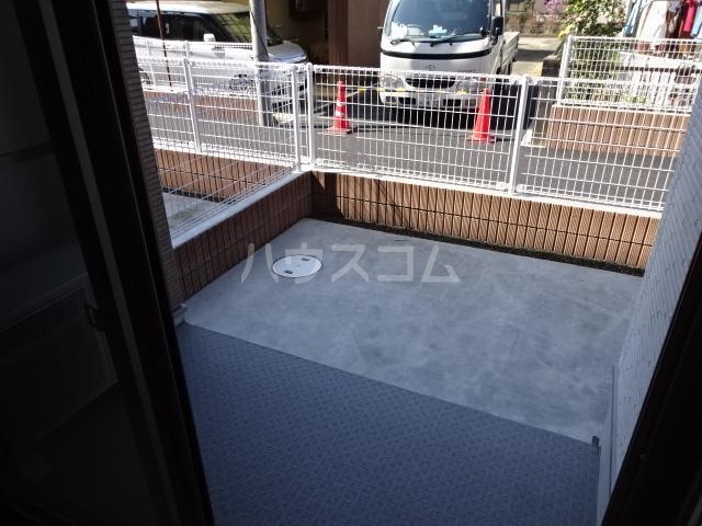 19/25 バルコニー