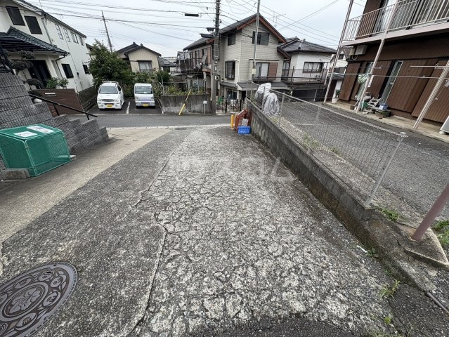24/27 駐車場