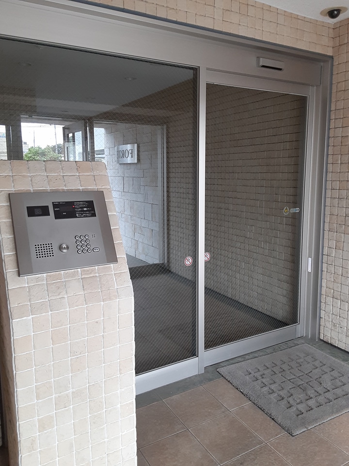 21/29 エントランス