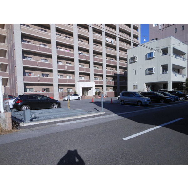 17/25 駐車場