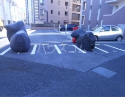 23/30 駐車場
