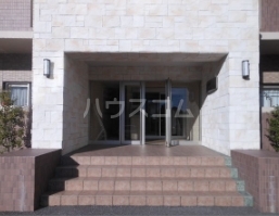 22/30 エントランス