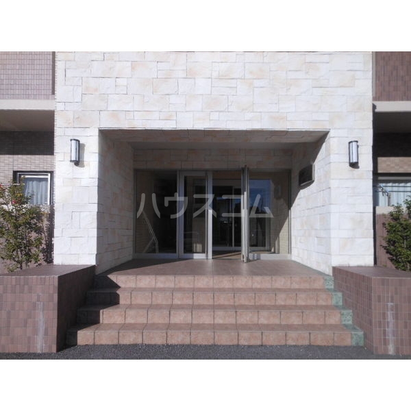 16/25 エントランス