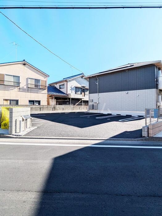 21/30 エントランス