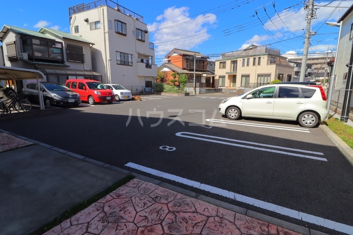 2/6 駐車場