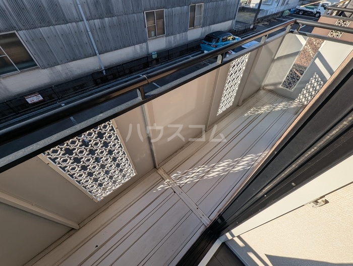 22/27 バルコニー