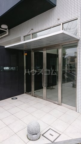 27/29 エントランス