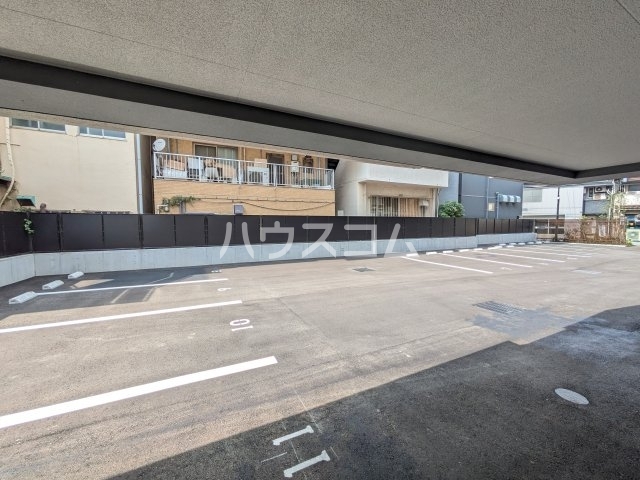 22/30 駐車場