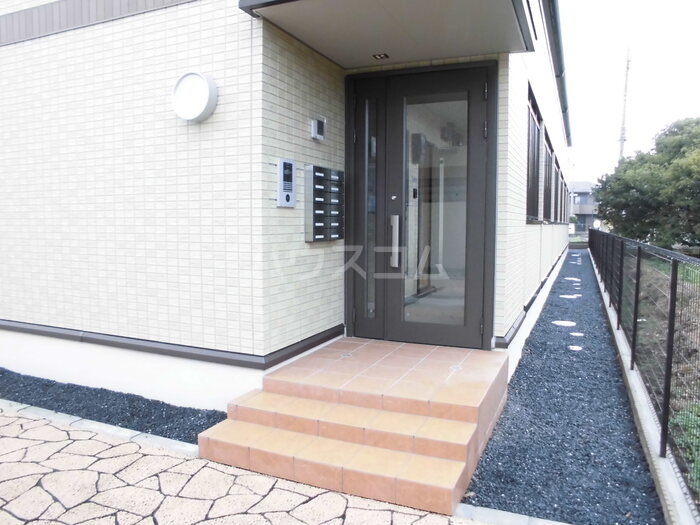 18/21 エントランス