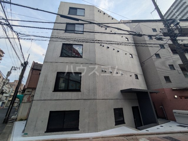 18/28 エントランス