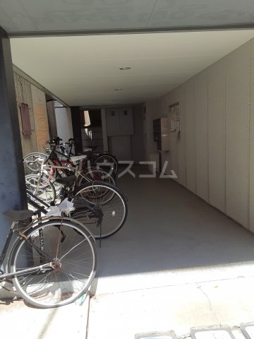 26/30 エントランス