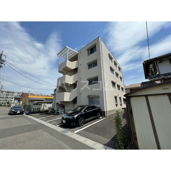 13/21 駐車場