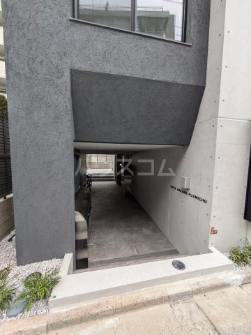 17/23 エントランス