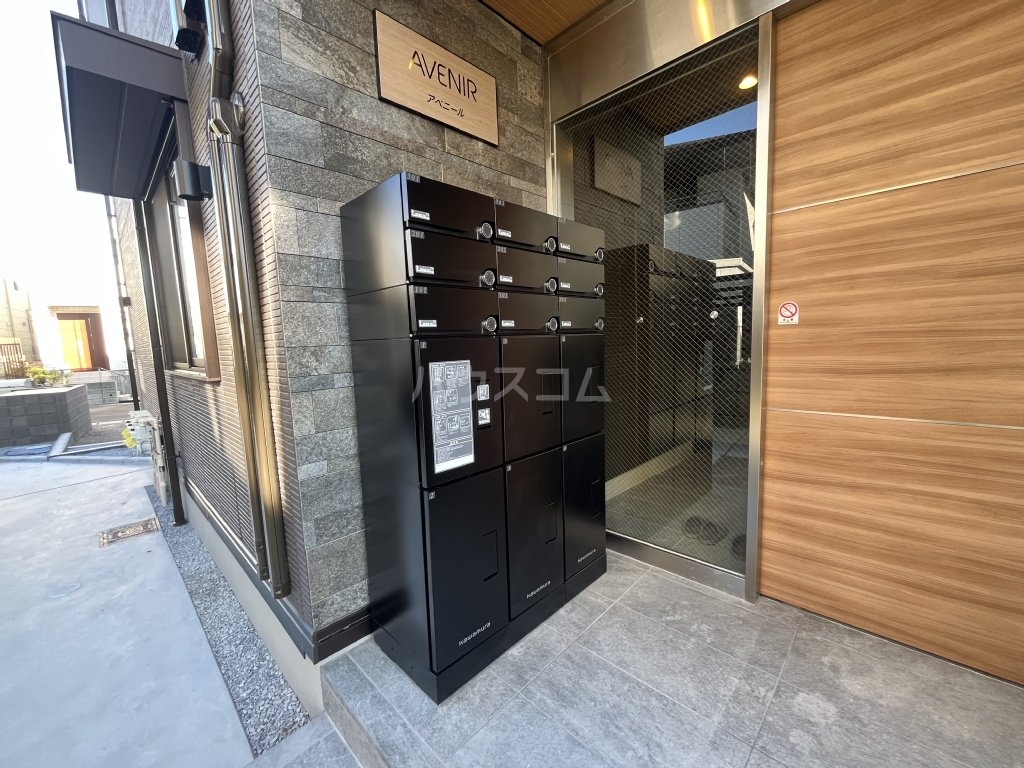 28/30 エントランス