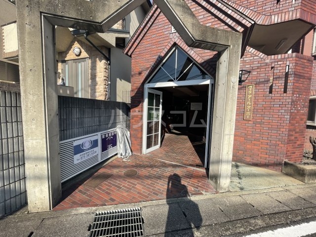 21/29 エントランス