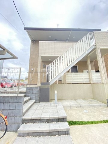 2/4 エントランス