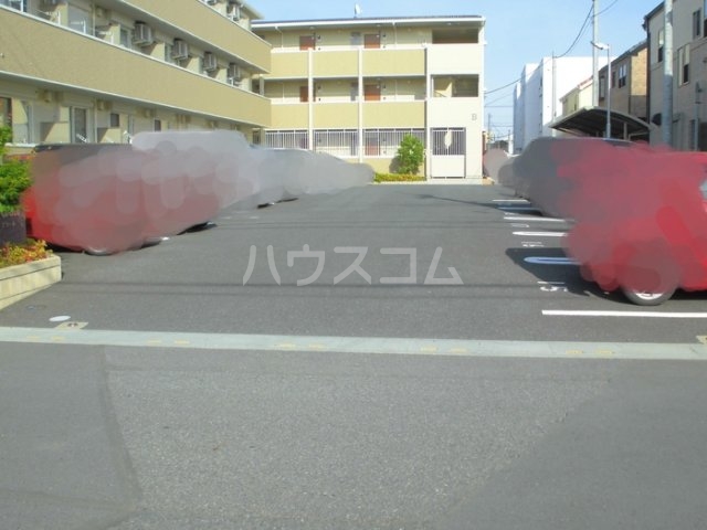 23/30 駐車場