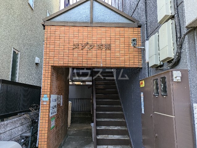 29/30 エントランス