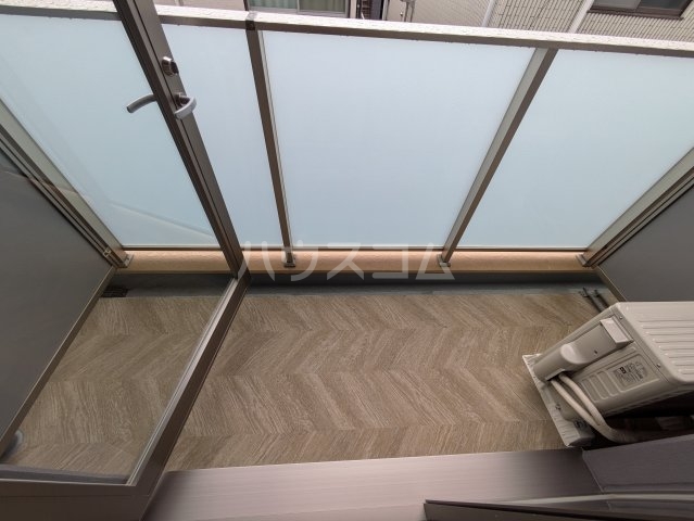 17/28 バルコニー