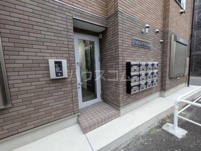 2/5 エントランス