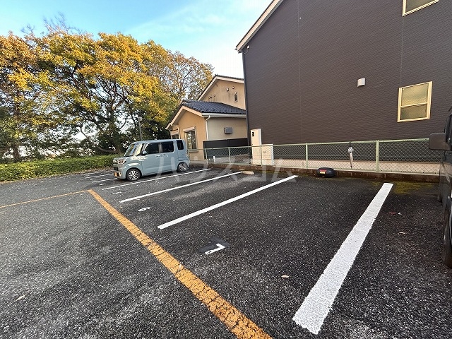 17/20 駐車場