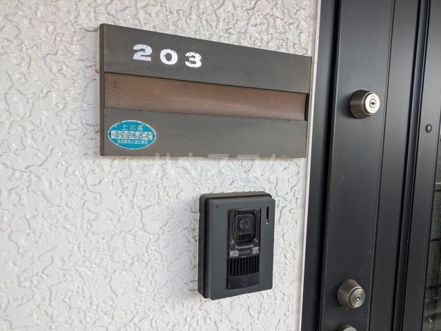 25/30 エントランス