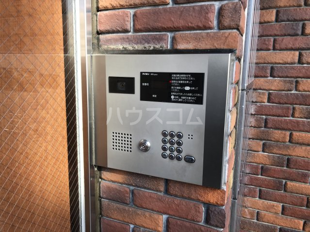 22/30 エントランス