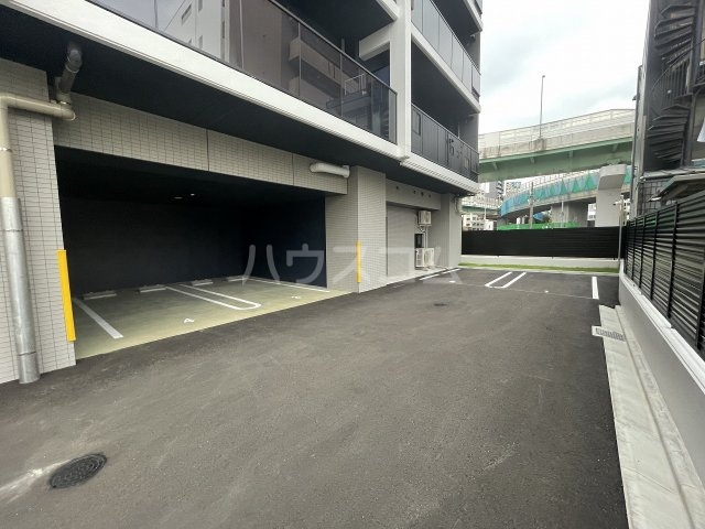 28/30 駐車場