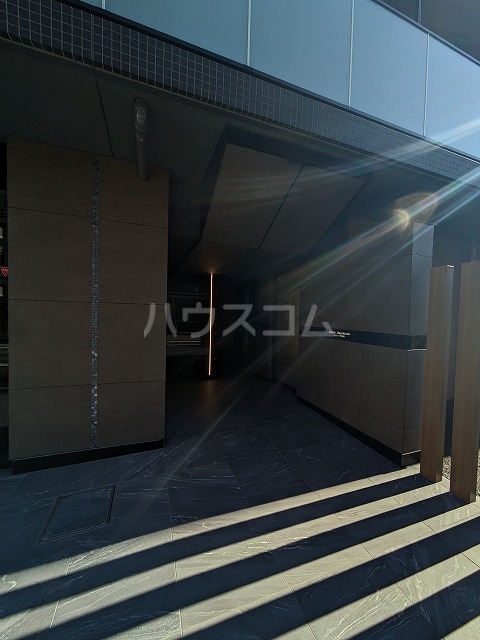 22/30 エントランス
