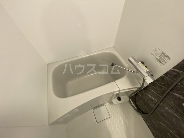 13/30 浴室