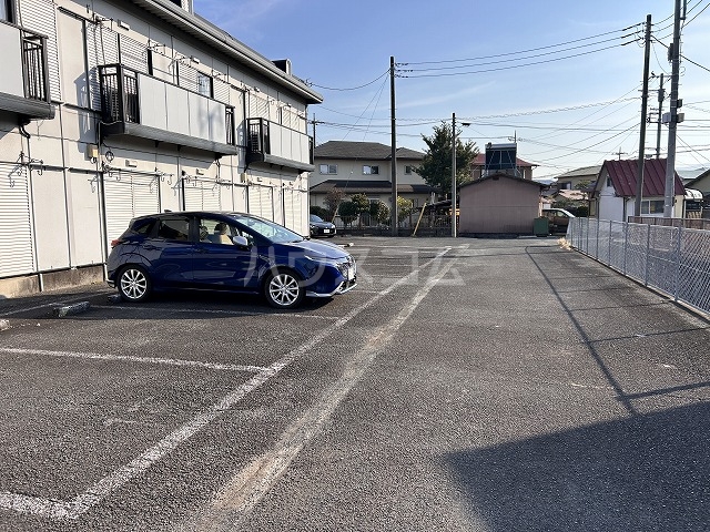 27/30 駐車場