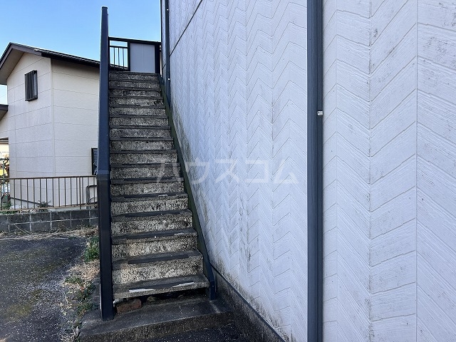 26/30 エントランス