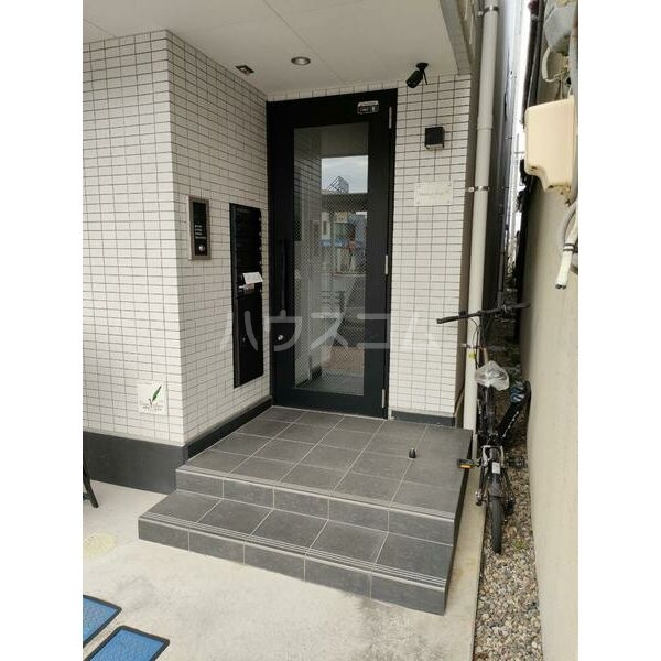 4/4 エントランス