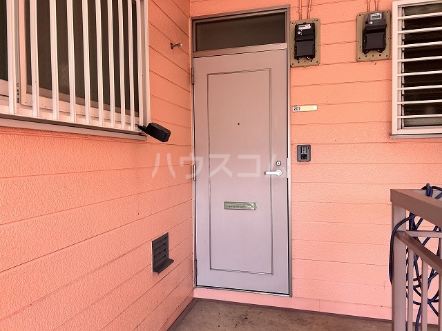 18/20 エントランス