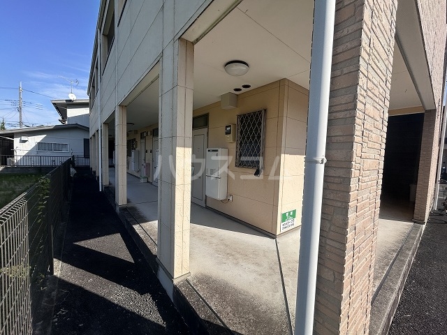 26/30 エントランス